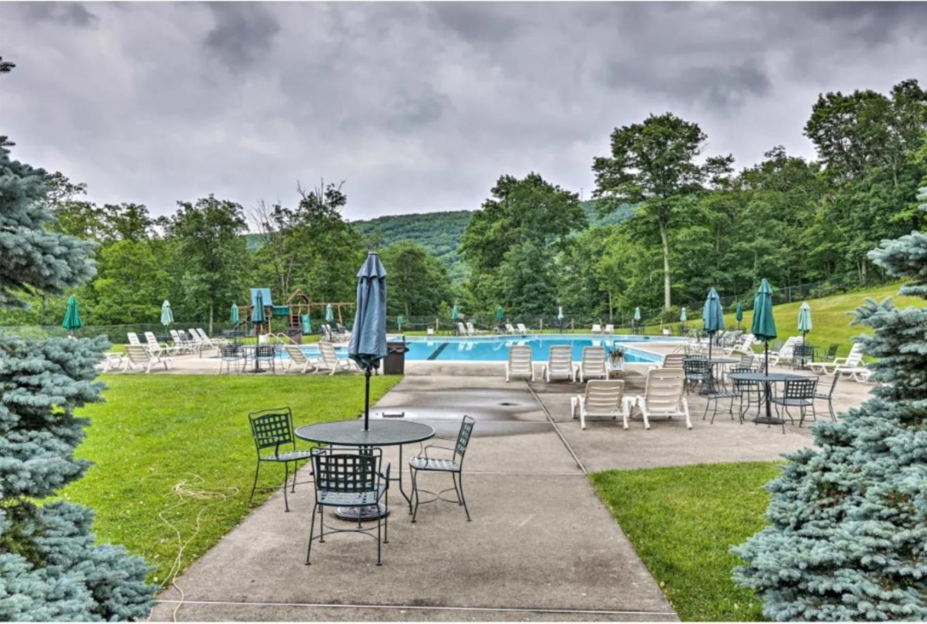 Pocono Mountain Home , Hot Tub- 1 Mile To Skiing! Tannersville Luaran gambar